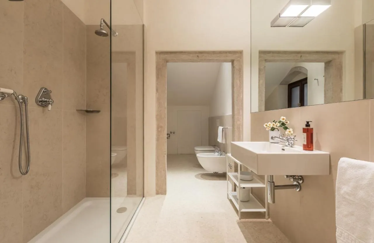 Scaleter - A Fine Luxury Apartment In Palazzo With Canal View Венеция Италия
