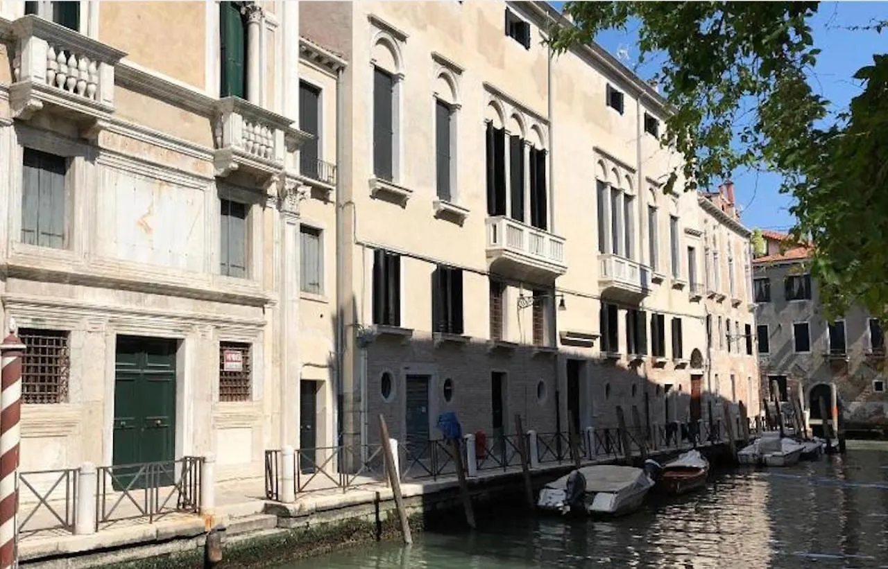 Scaleter - A Fine Luxury Apartment In Palazzo With Canal View Венеция