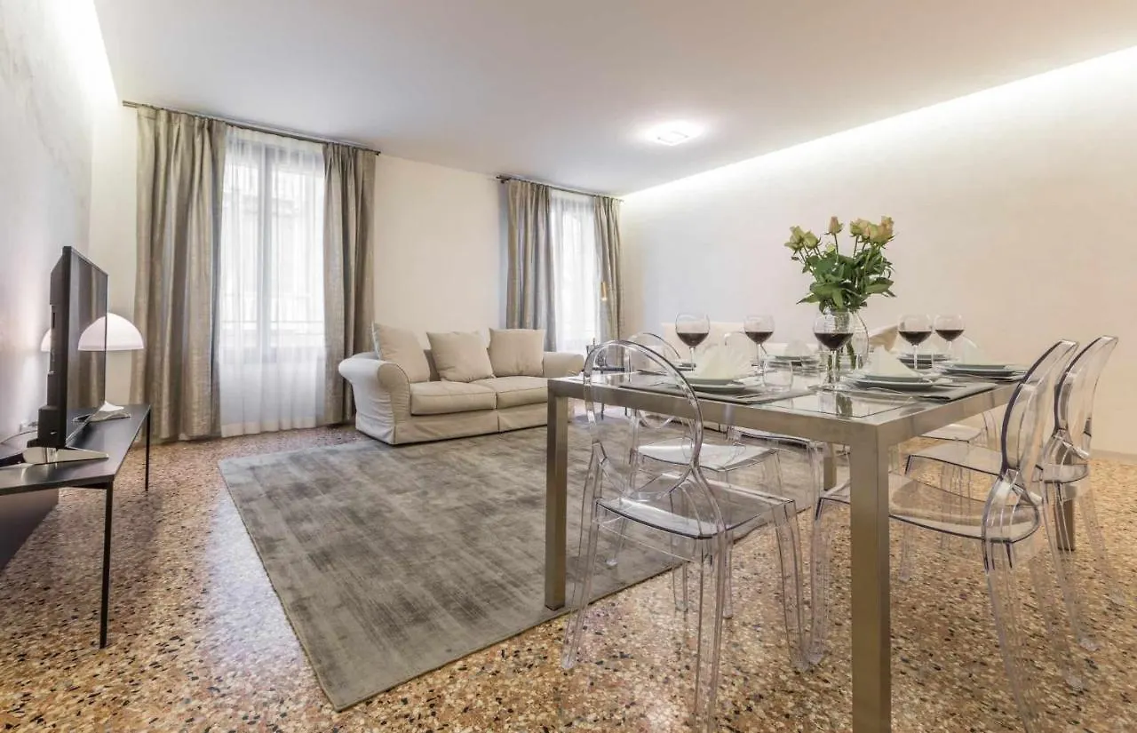 Scaleter - A Fine Luxury Apartment In Palazzo With Canal View Венеция Италия