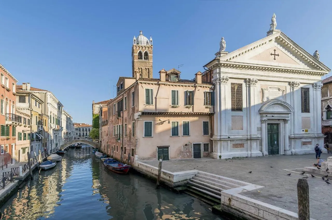 Scaleter - A Fine Luxury Apartment In Palazzo With Canal View Венеция