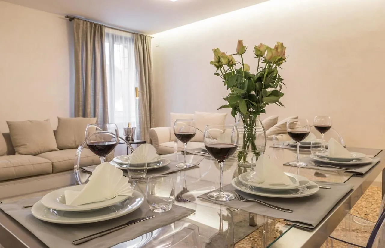 Scaleter - A Fine Luxury Apartment In Palazzo With Canal View Венеция